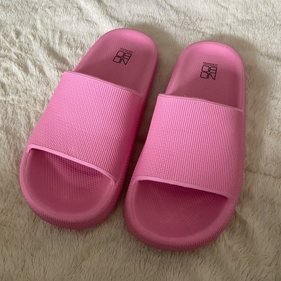 No Boundaries Shoes - No Boundaries Pink Slides